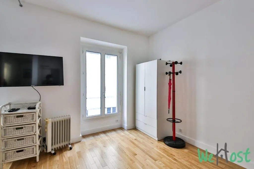 Apartment Charming Studio -2 Persons - Paris 10 France
